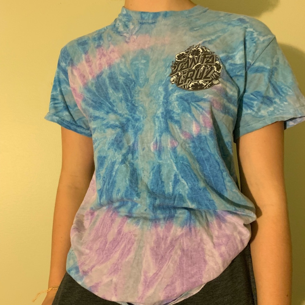 Santa Cruiz tie dye shirt 🤩🍯